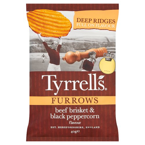 Tyrrells Deep Ridges Beef Brisket & Black Peppercorn Furrows 40g pack shot