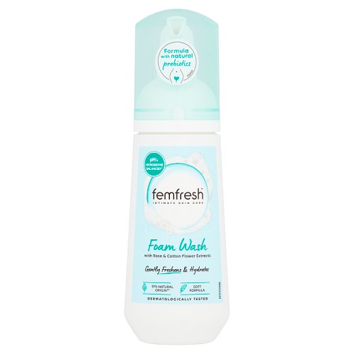Femfresh Foam Wash Refresh Rose & Cotton Flower Extracts 150ml pack shot