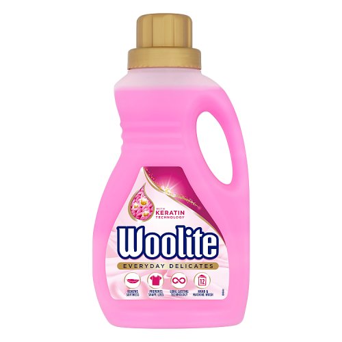 Woolite Washing Liquid Hand Classic 750ml pack shot