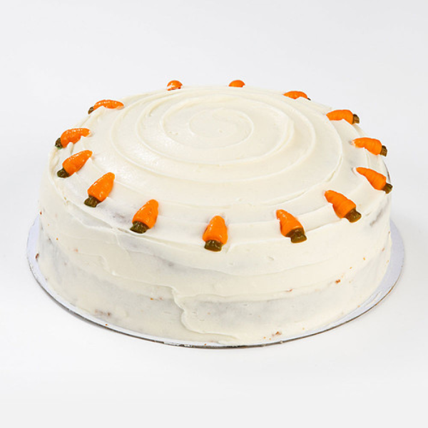 Cake Emporium Carrot Cake Gateaux 14 Portions 2.18kg pack shot