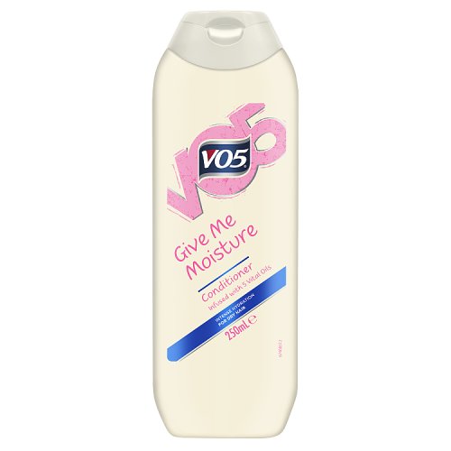 Vo5 Conditioner Give Me Moisture 250ml pack shot